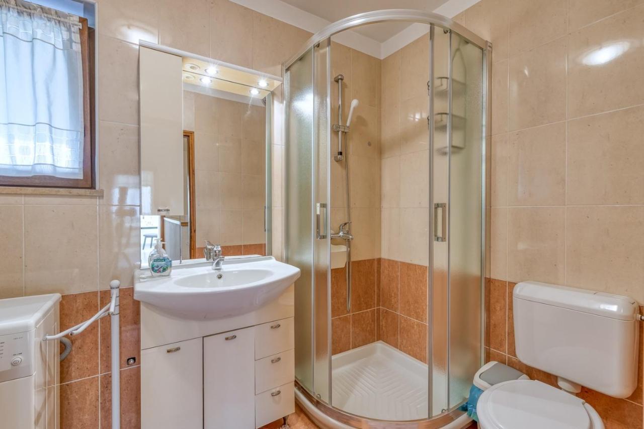 Apartment Lucijan Πόρετς Εξωτερικό φωτογραφία