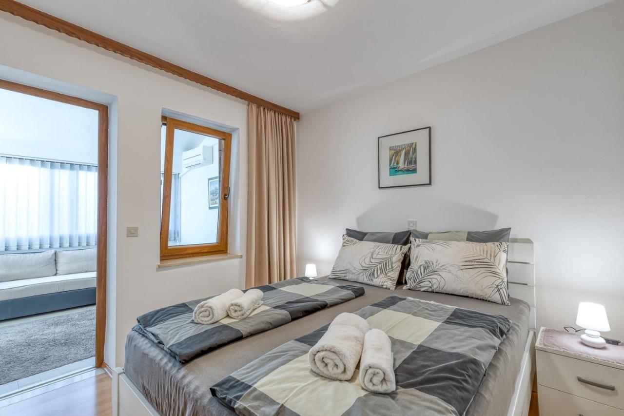 Apartment Lucijan Πόρετς Εξωτερικό φωτογραφία